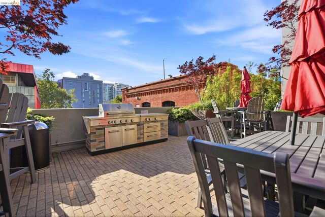 311 2nd St 516, Oakland, CA 94607