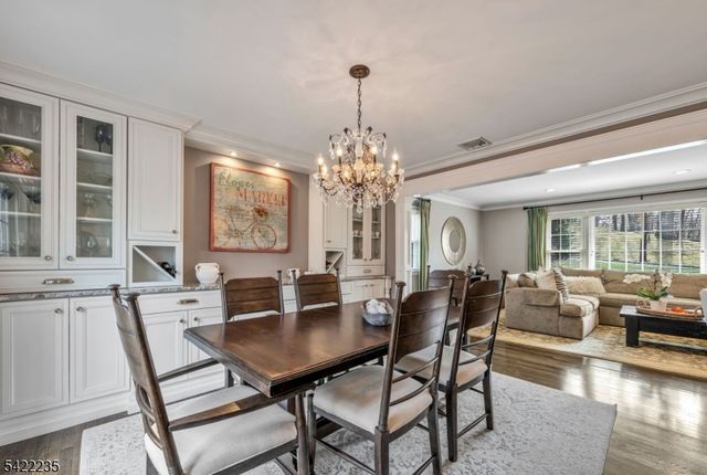 9 Oxford Dr, Livingston Twp., NJ 07039