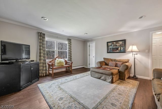 9 Oxford Dr, Livingston Twp., NJ 07039