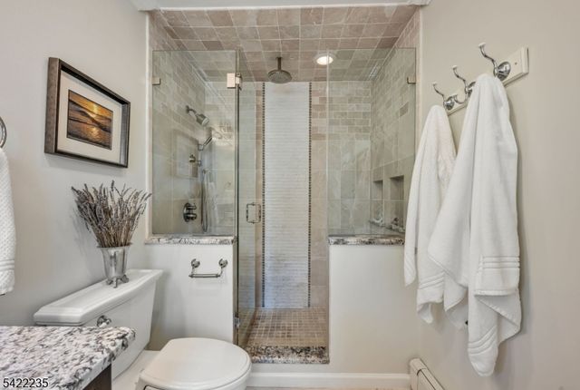 9 Oxford Dr, Livingston Twp., NJ 07039