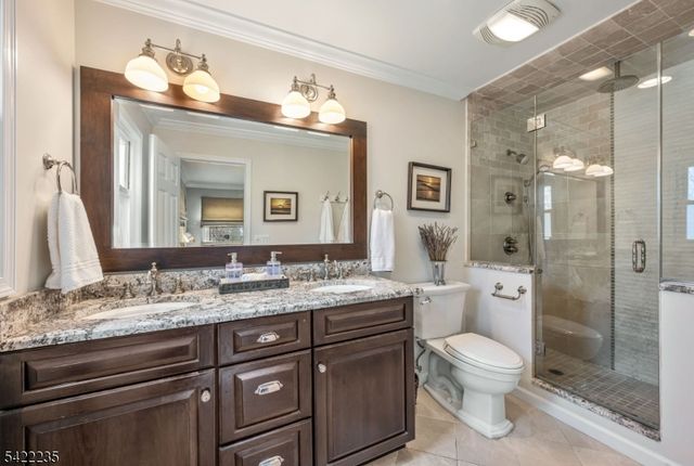 9 Oxford Dr, Livingston Twp., NJ 07039