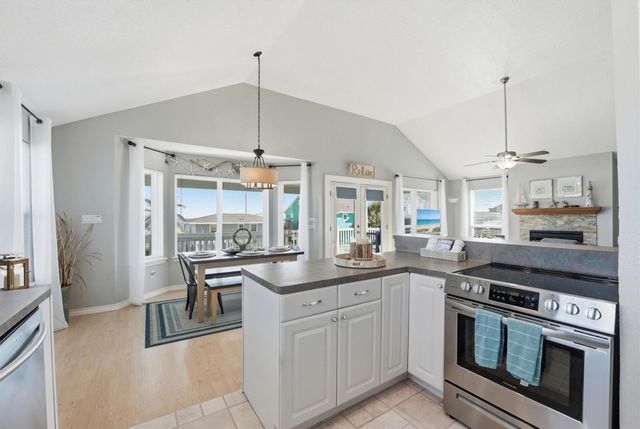 12902 John Reynolds Road, Galveston, TX 77554