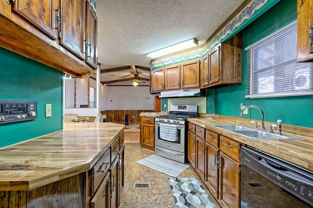 9 Wig King Drive, Murphy, NC 28906