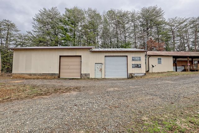 9 Wig King Drive, Murphy, NC 28906