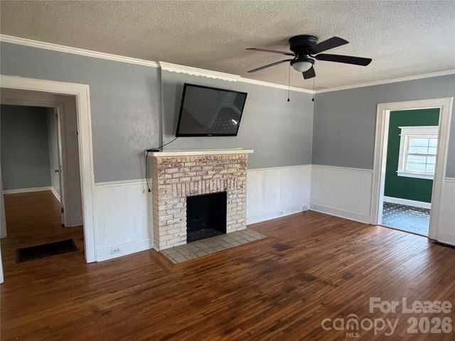 512 W 8th Avenue, Gastonia, NC 28052