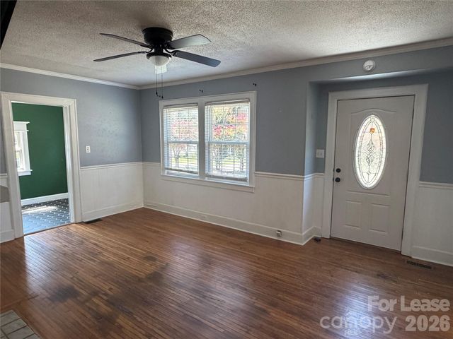 512 W 8th Avenue, Gastonia, NC 28052