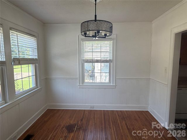 512 W 8th Avenue, Gastonia, NC 28052