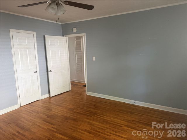 512 W 8th Avenue, Gastonia, NC 28052