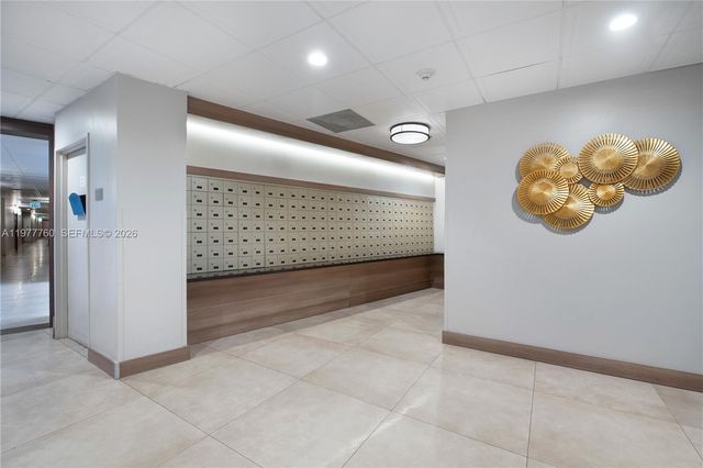 3731 N Country Club Dr 229, Aventura, FL 33180
