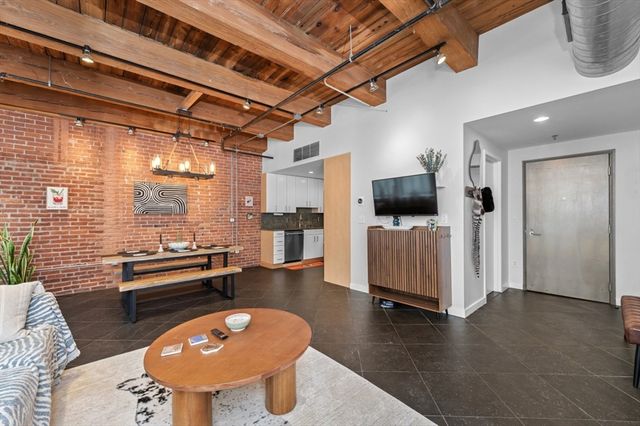 9 W Broadway 214, Boston, MA 02127