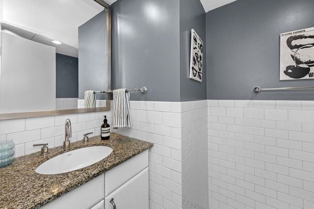 9 W Broadway 214, Boston, MA 02127