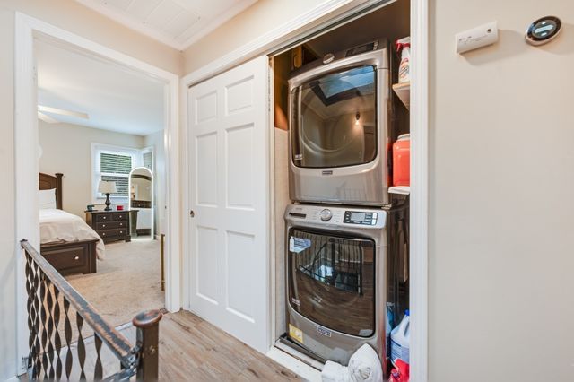 7 Lawndale Ave, Saugus, MA 01906