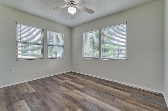 903 Commanche Road, Conroe, TX 77316