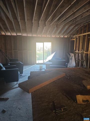 2018 PARKER MOUNTAIN RD, Stanardsville, VA 22973