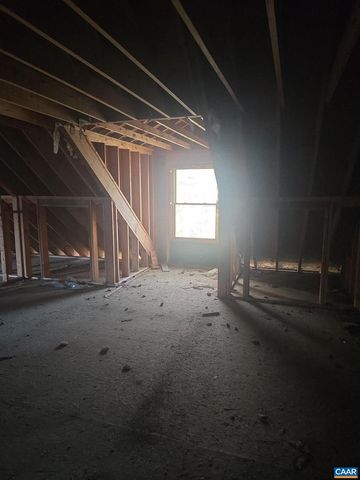 2018 PARKER MOUNTAIN RD, Stanardsville, VA 22973