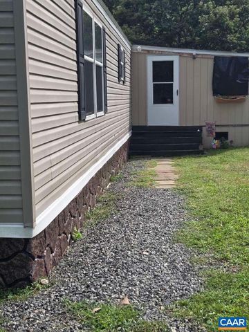 2018 PARKER MOUNTAIN RD, Stanardsville, VA 22973