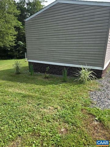 2018 PARKER MOUNTAIN RD, Stanardsville, VA 22973