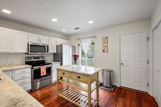 573 Antebellum Lane, Mount Pleasant, SC 29464