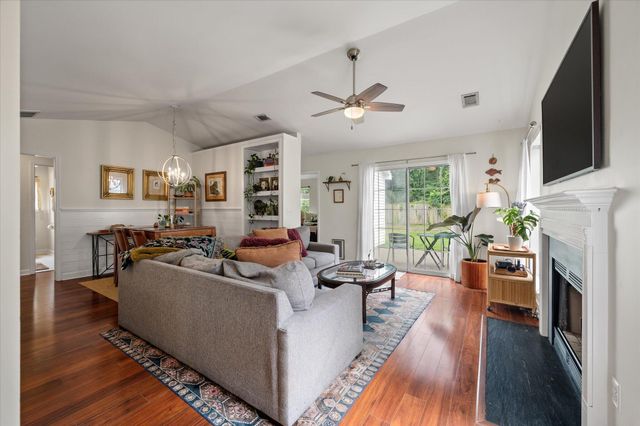 573 Antebellum Lane, Mount Pleasant, SC 29464