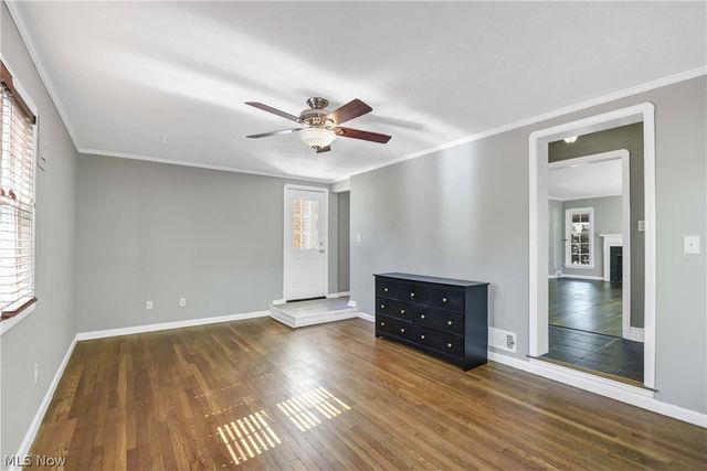 28302 W Oviatt Road, Bay Village, OH 44140