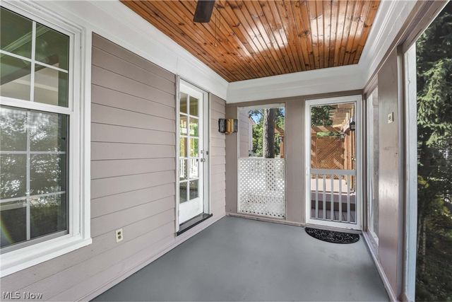 28302 W Oviatt Road, Bay Village, OH 44140