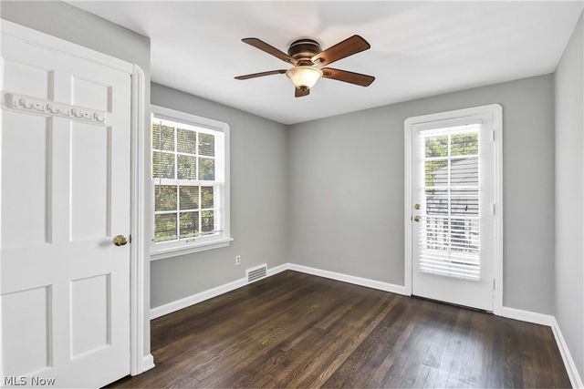 28302 W Oviatt Road, Bay Village, OH 44140