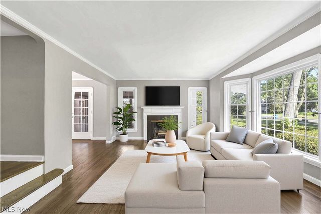 28302 W Oviatt Road, Bay Village, OH 44140