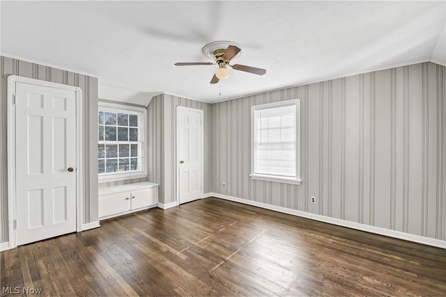 28302 W Oviatt Road, Bay Village, OH 44140