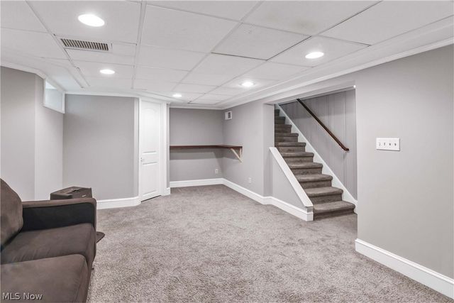 28302 W Oviatt Road, Bay Village, OH 44140
