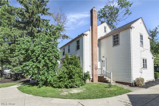 28302 W Oviatt Road, Bay Village, OH 44140
