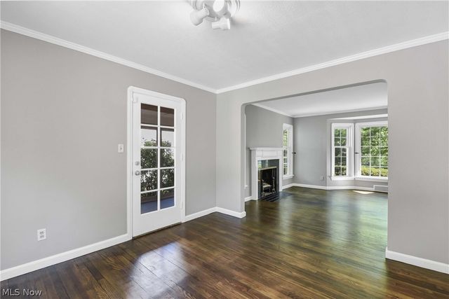 28302 W Oviatt Road, Bay Village, OH 44140