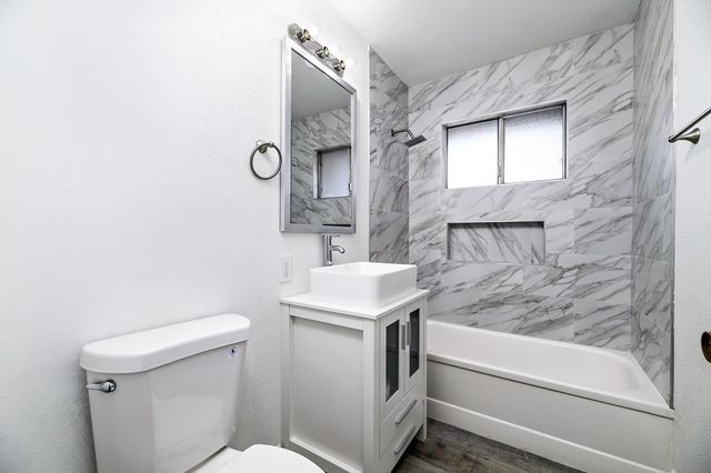 2424 W Holland Avenue, Fresno, CA 93705