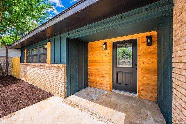 129 Willow Way, Kerrville, TX 78028
