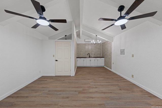 129 Willow Way, Kerrville, TX 78028
