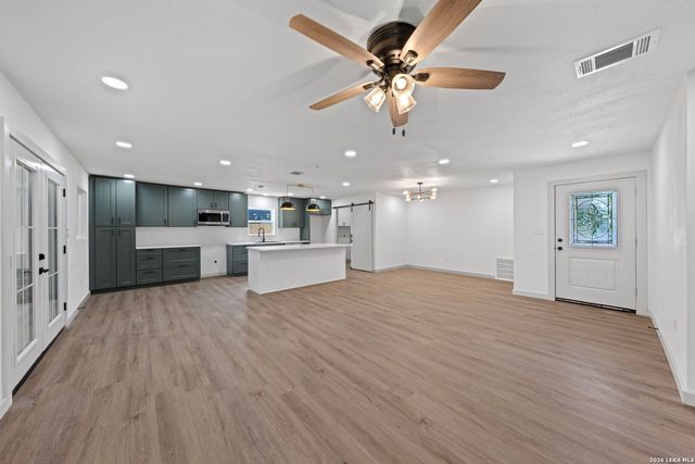129 Willow Way, Kerrville, TX 78028