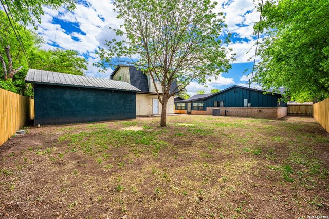 129 Willow Way, Kerrville, TX 78028