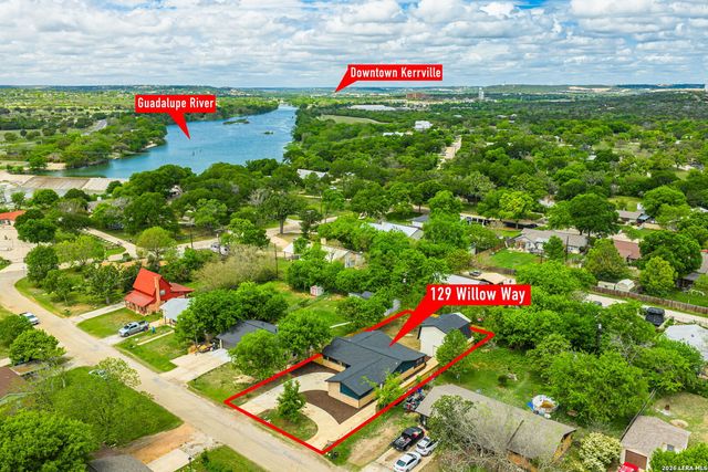 129 Willow Way, Kerrville, TX 78028