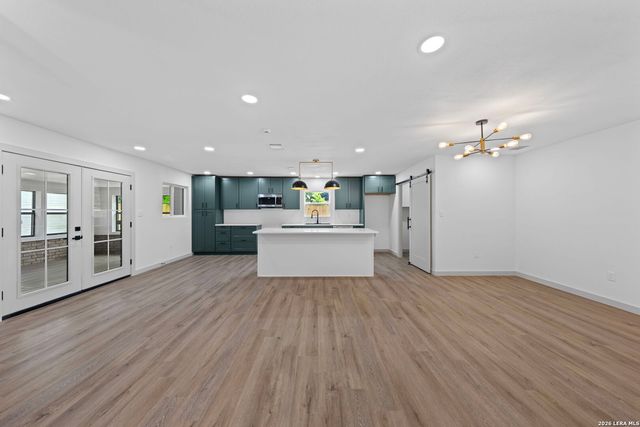129 Willow Way, Kerrville, TX 78028