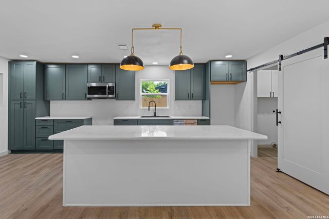 129 Willow Way, Kerrville, TX 78028