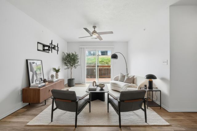 103 Garden Circle 4, Branson, MO 65616