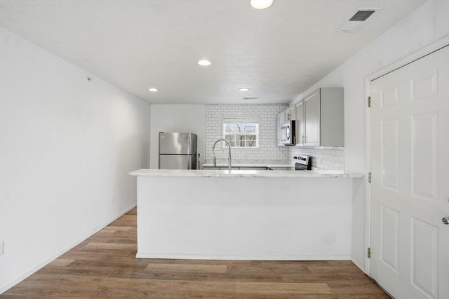 103 Garden Circle 4, Branson, MO 65616