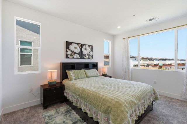 2116 Willa Grace Avenue, Manteca, CA 95337