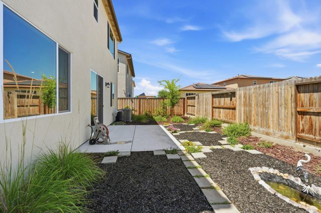 2116 Willa Grace Avenue, Manteca, CA 95337