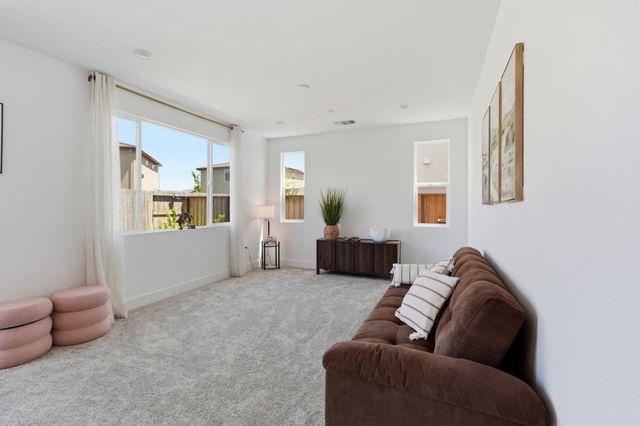 2116 Willa Grace Avenue, Manteca, CA 95337