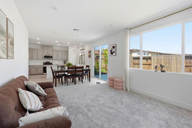 2116 Willa Grace Avenue, Manteca, CA 95337