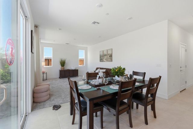 2116 Willa Grace Avenue, Manteca, CA 95337