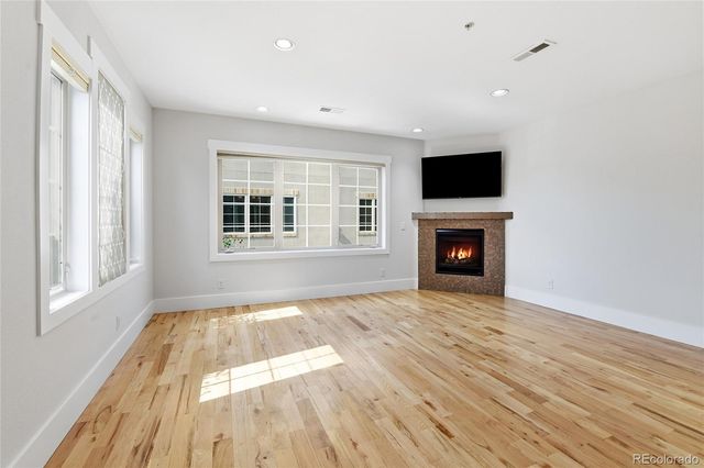 936 S Pearl Street 101, Denver, CO 80209