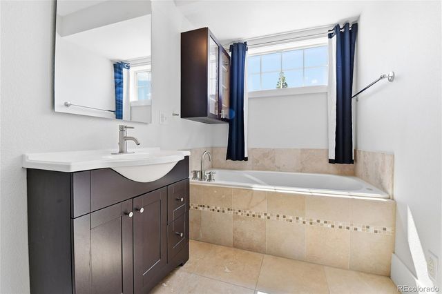936 S Pearl Street 101, Denver, CO 80209