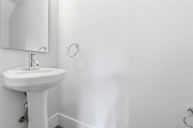 936 S Pearl Street 101, Denver, CO 80209