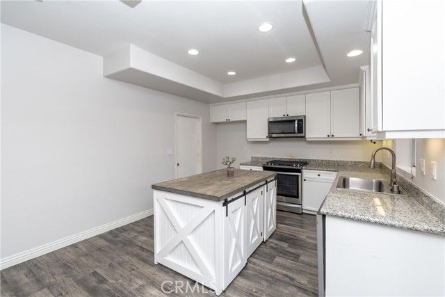 1888 Plaza Del Amo, Torrance, CA 90501